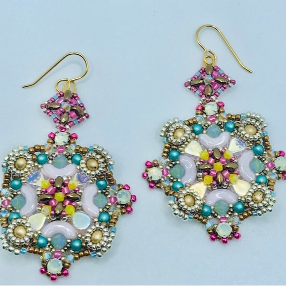 Bali style beaded Swarovski earrings - Picture 2 of 3